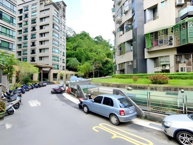 內湖法拍華廈-2