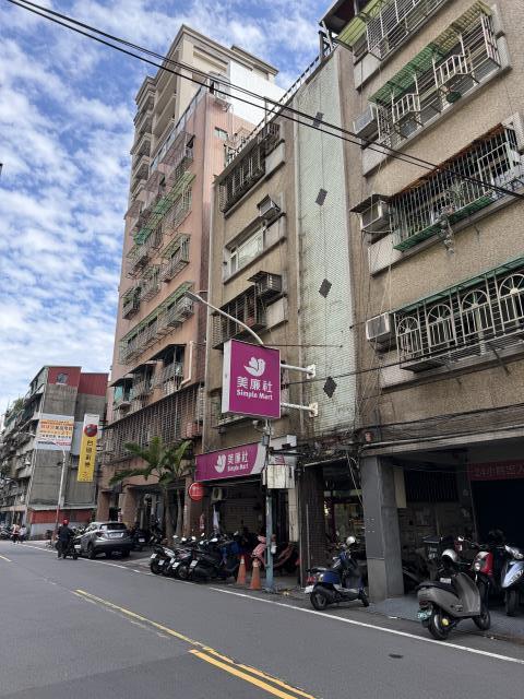 板橋拍賣華廈-1