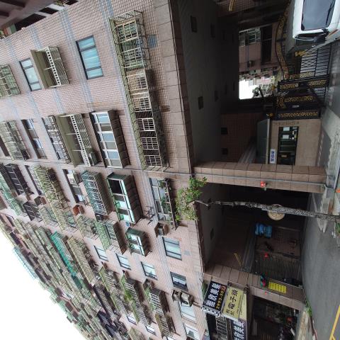 新北新莊大樓法拍-2