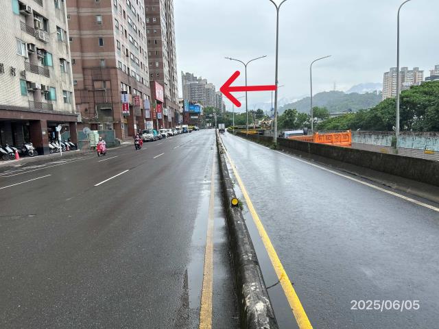 新北新店法拍大樓-3