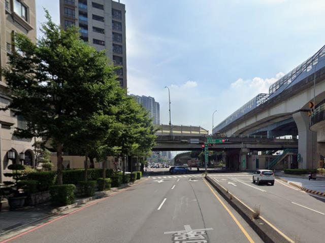 新北大樓法拍-2