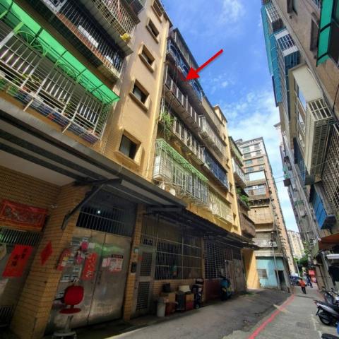 泰山公寓法拍-1