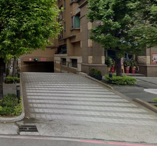 三重法拍大樓-4
