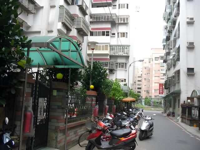 新北新莊拍賣華廈-5