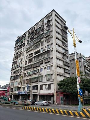 新北八里拍賣大樓-0